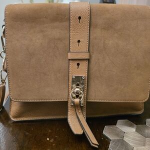 Chic Tan Leather Crossbody Bag
